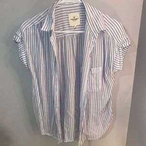 American Eagle button up shirt